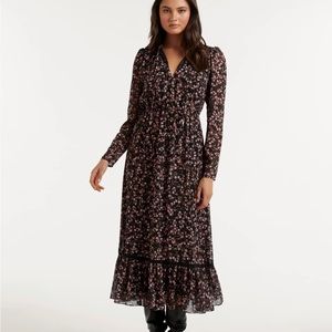 Evernew long sleeves floral dress. Size US 6. Excellent condition.